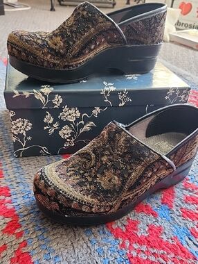 Dansko Multitone Tapestry Clogs in Gold, Brown and Black